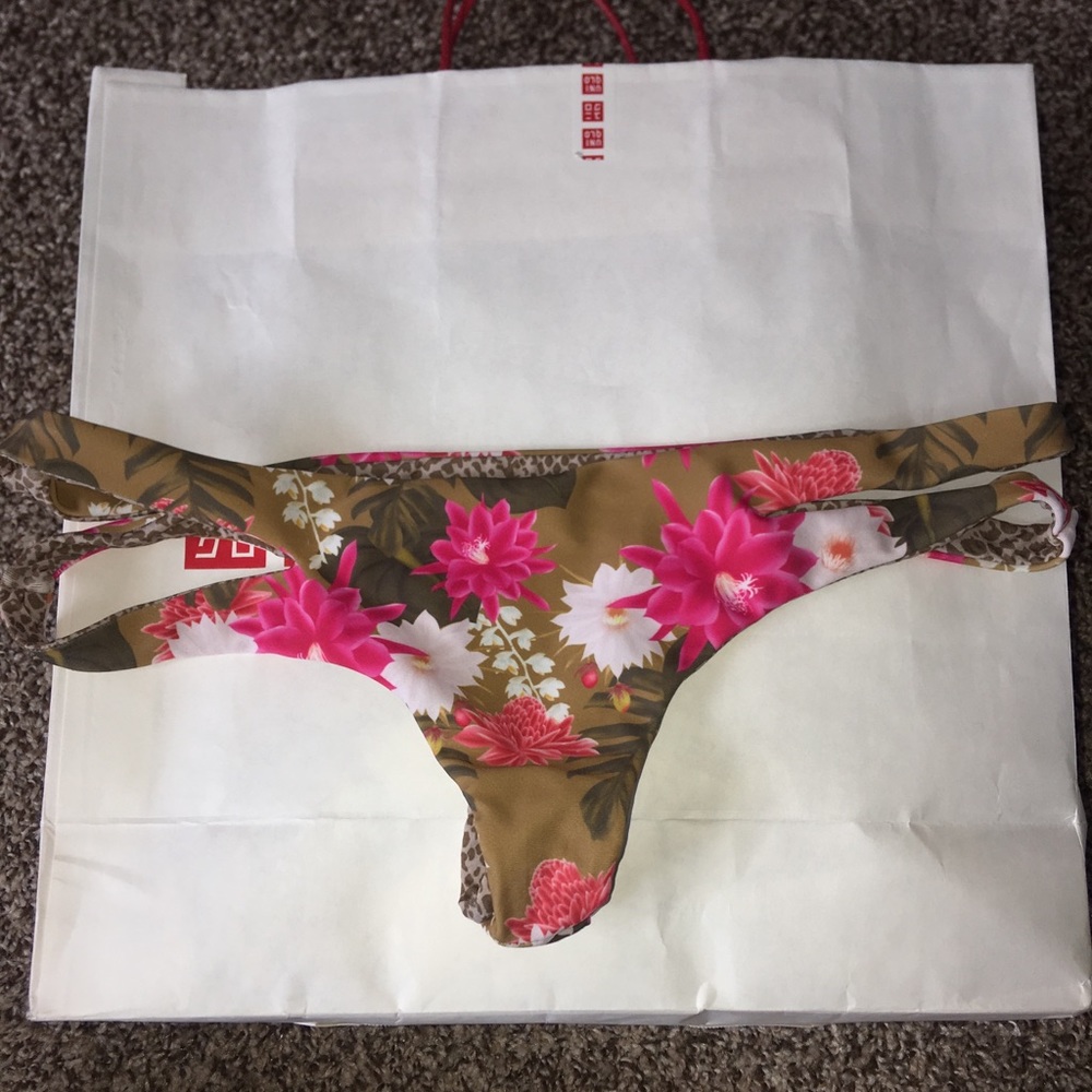 ACACIA Lei Day Baldwin bottoms